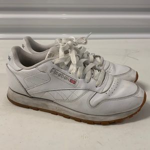 D28 Reebok classic leather shoes